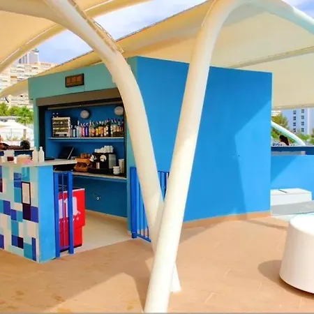 Sunset Waves Holidays Apartamento *